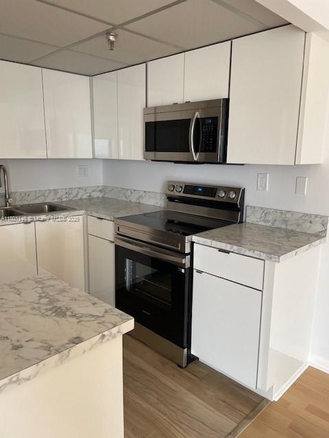 Foto principal - 290 174th St St