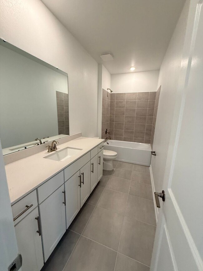 Foto del edificio - 3267 Zuni Rd