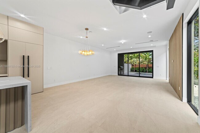 Foto del edificio - 1812 Miami Rd