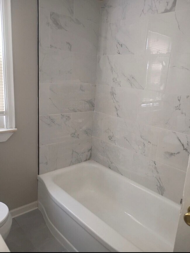 Foto del edificio - 3 Bedroom, 1 Bath