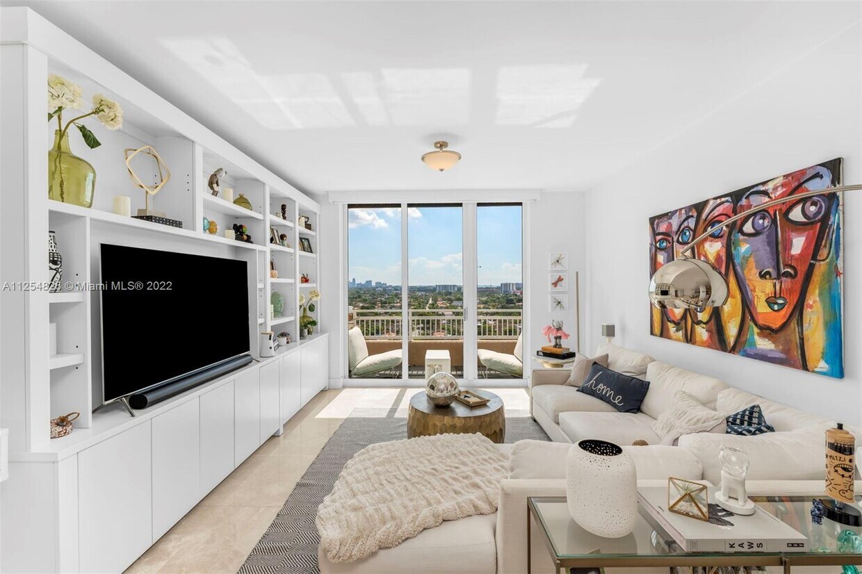 Foto principal - 2665 SW 37th Ave