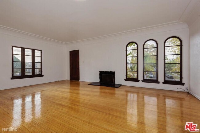 Foto del edificio - 3 br, 2 bath Condo - 464 N Orange Dr