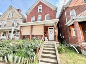 Building Photo - 427 2nd St