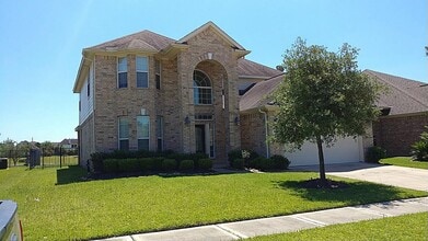 Building Photo - 1730 Palmetto Park Dr