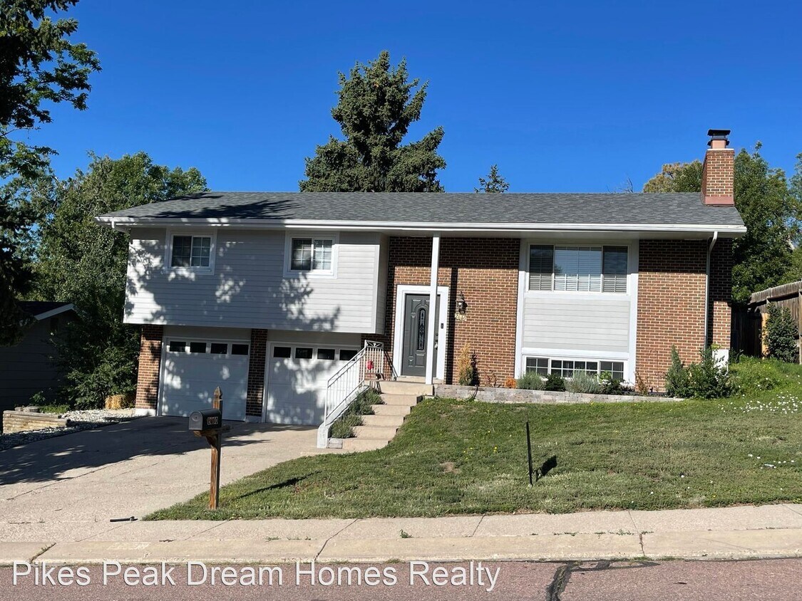 Primary Photo - 4 br, 2.5 bath House - 2640 Villa Loma Drive