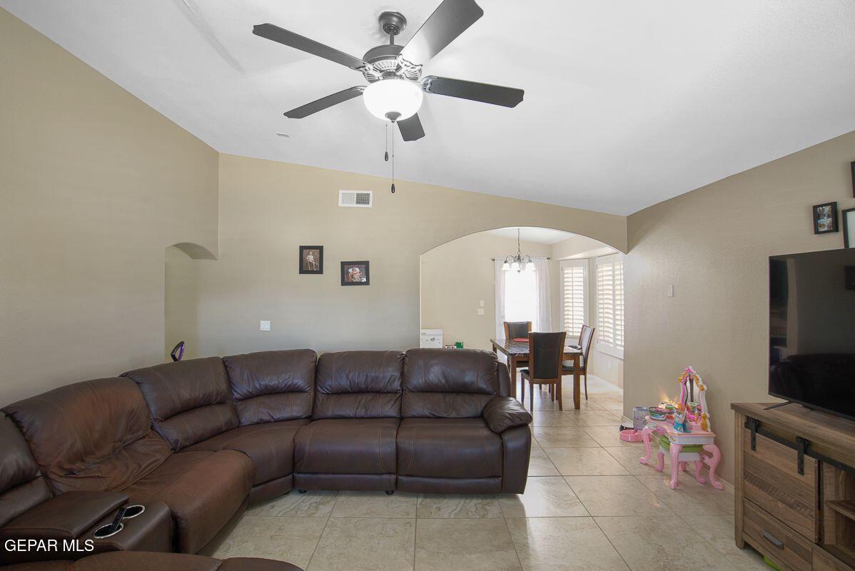 Foto principal - 14816 David Latin Ave