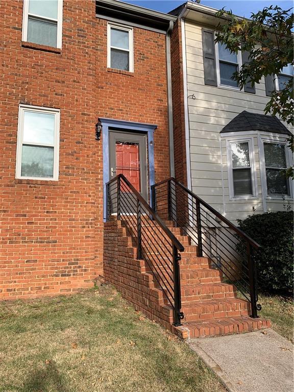 Foto del edificio - 1704 Cedar Bluff Way