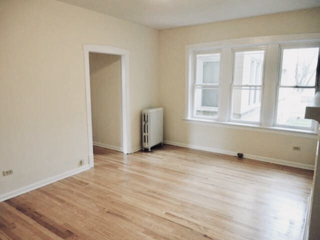 Building Photo - 4420 N St Louis Ave