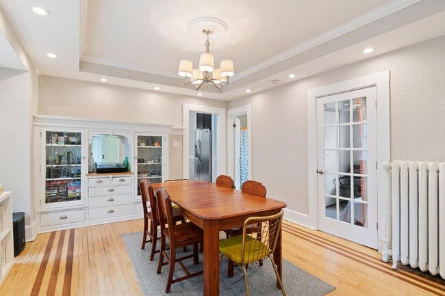 Dinning room - 3015 N Booth St