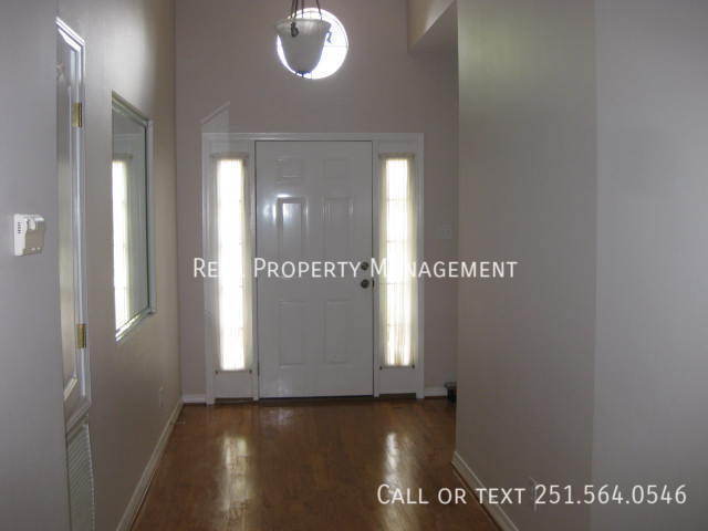 Foto del edificio - 1622 Parkmoor Ct