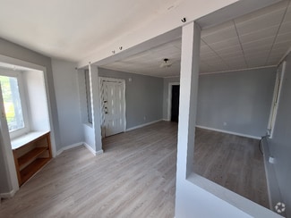 Building Photo - 87 W Pierpont St