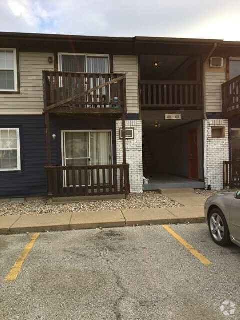Building Photo - 320 Brown St