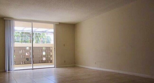 Foto del edificio - 406 NW 68th Ave