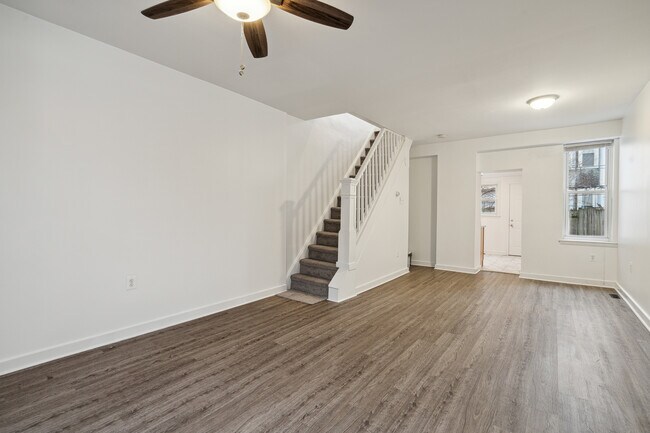 Building Photo - 3079 Tulip St