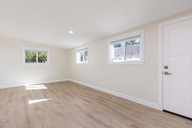 Building Photo - 550 MacDonald St