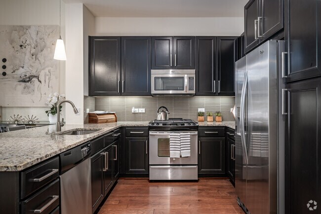 2BR, 2BA - 1,219SF - WaterWall Place