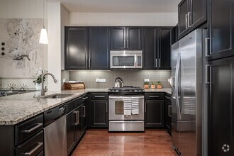 2BR, 2BA - 1,219SF - WaterWall Place