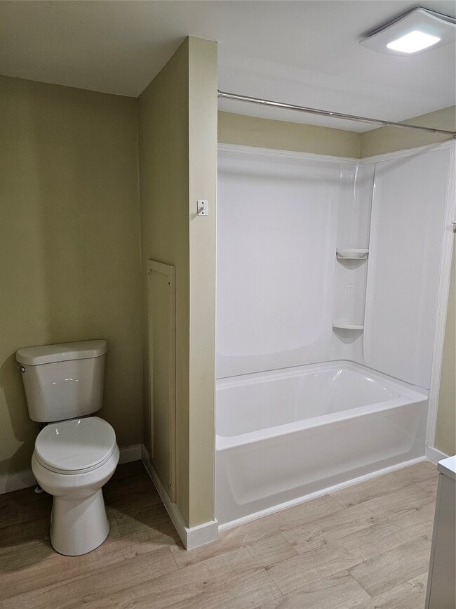 Building Photo - 5 W Chenango Rd