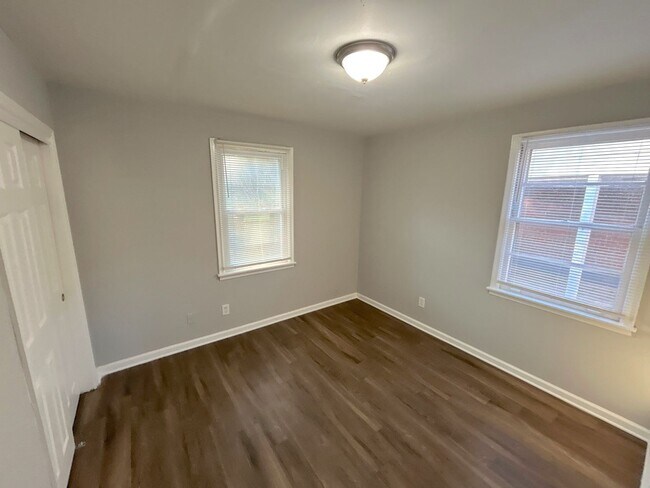 Foto del edificio - 1741 Hood St