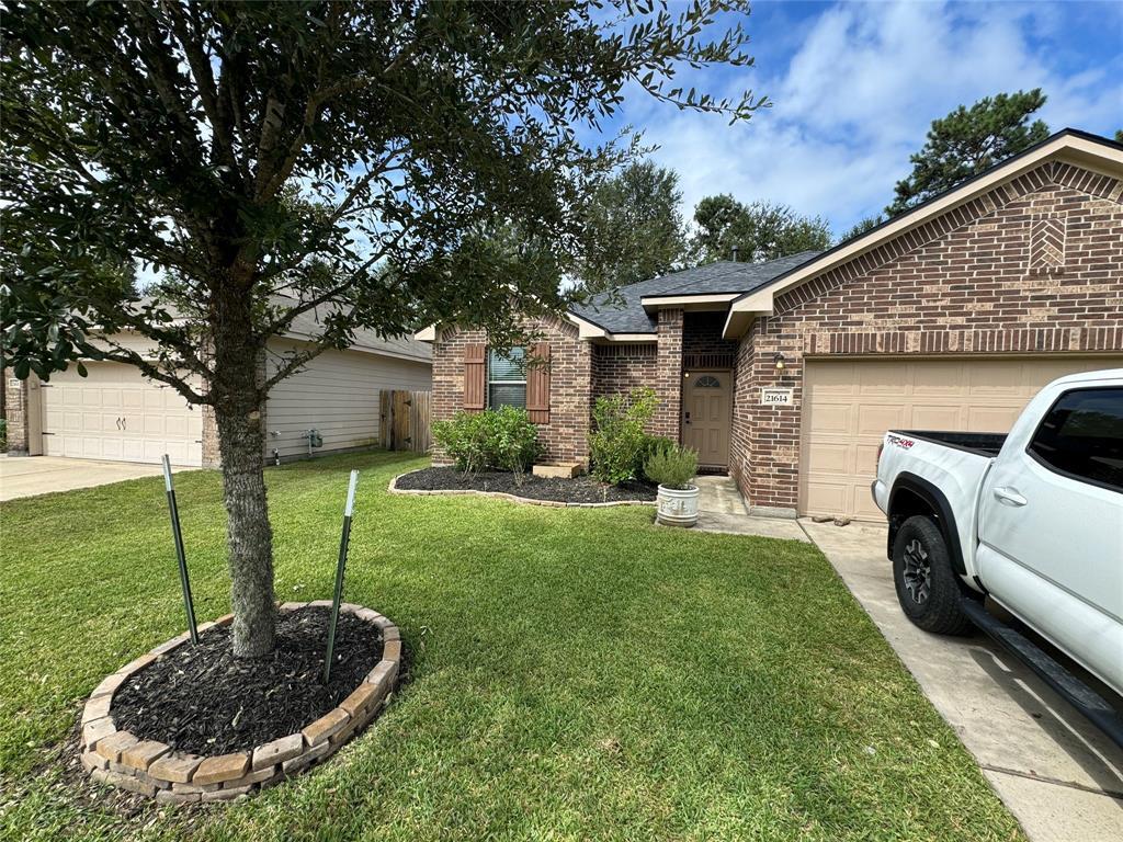 Primary Photo - 21614 Alexandria Forest Ct