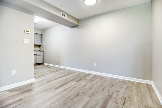 Building Photo - 2005 Magnolia Woods Ct