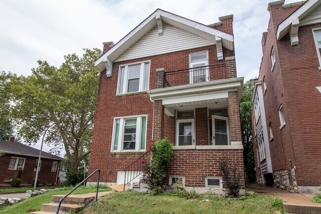 Building Photo - 4247 Grace Ave