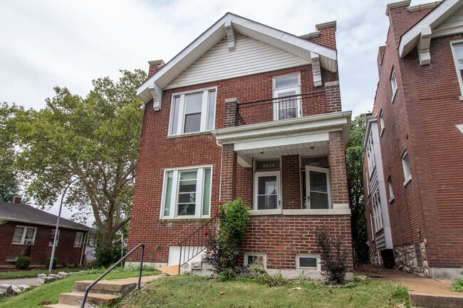 Building Photo - 4247 Grace Ave