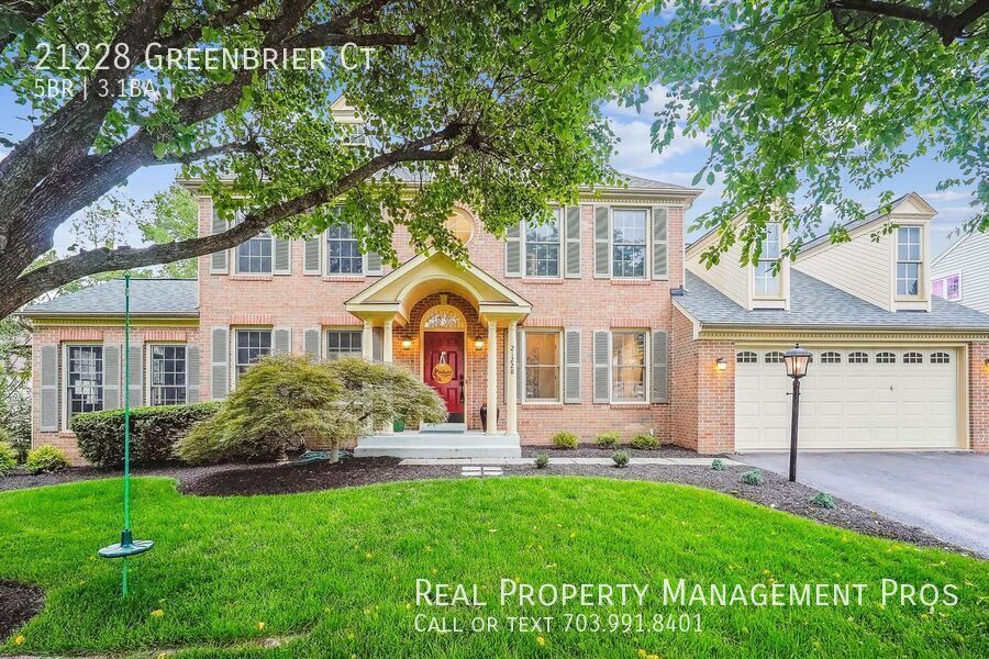 Primary Photo - 21228 Greenbrier Ct