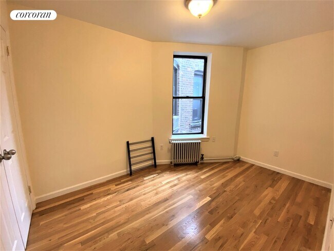 Building Photo - 521 W 168th St