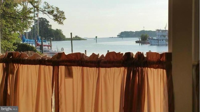 Foto del edificio - 4807 Woods Wharf Rd