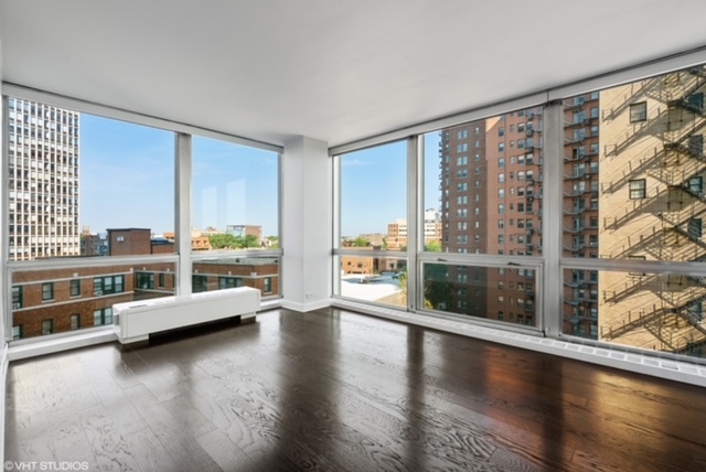 Foto principal - 2400 N Lakeview Ave