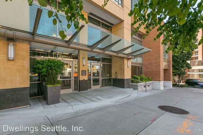 Building Photo - 2 br, 2 bath House - 2121 Terry Ave, #N1405