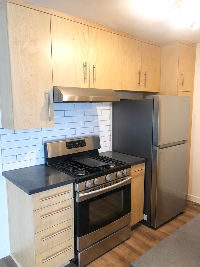 Kitchen - 1921 Canal St