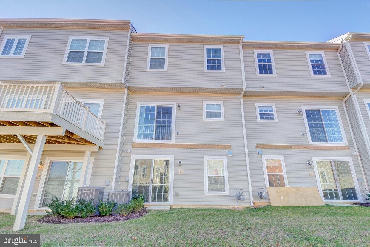 11488 Stockport Pl, White Plains, MD 20695 Townhome Rentals in White Plains MD