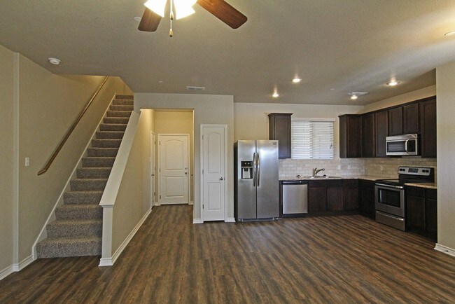 Building Photo - 623 Westfield Blvd