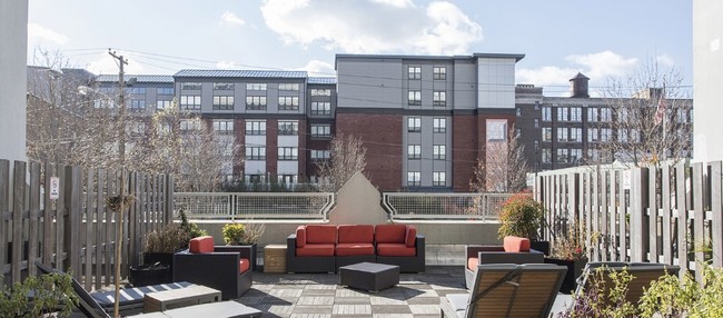 Deck_Patio for Residents - 50 Dey St