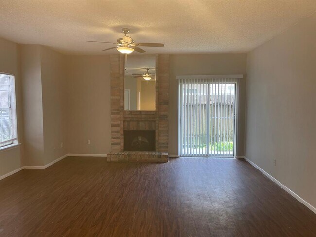 Building Photo - 2220 Millstone Dr