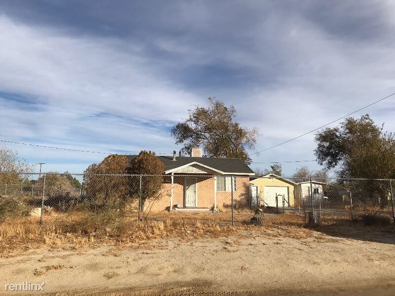 Primary Photo - 10305 E Avenue S12