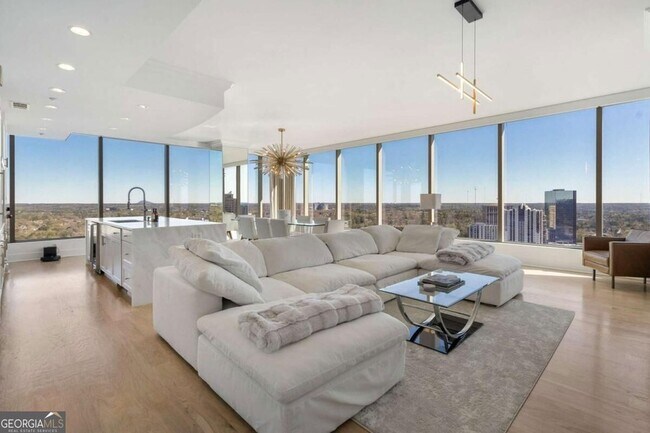 Foto del edificio - 3630 Peachtree Rd NE