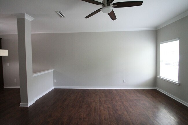 Foto del edificio - Exclusively Offered by MUSE REALTY, LLC