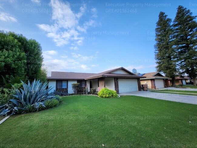 Foto del edificio - 3 bedroom/ 2 bath house near Pacheco Rd/ A...