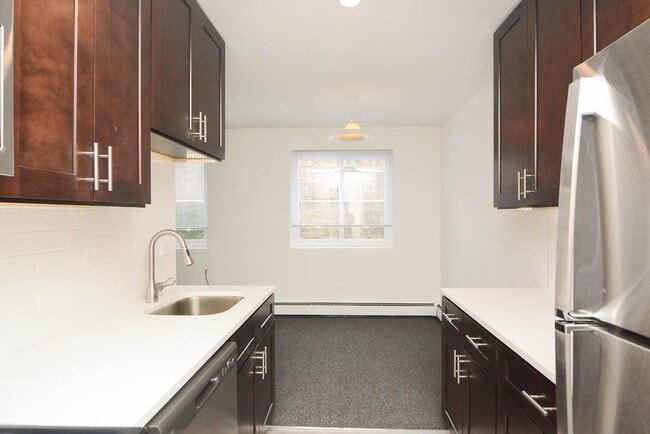Building Photo - 520 Aldine