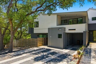 Building Photo - 3202 Clawson Rd