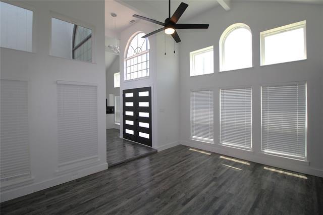 Foto del edificio - 365 Crooked Ln