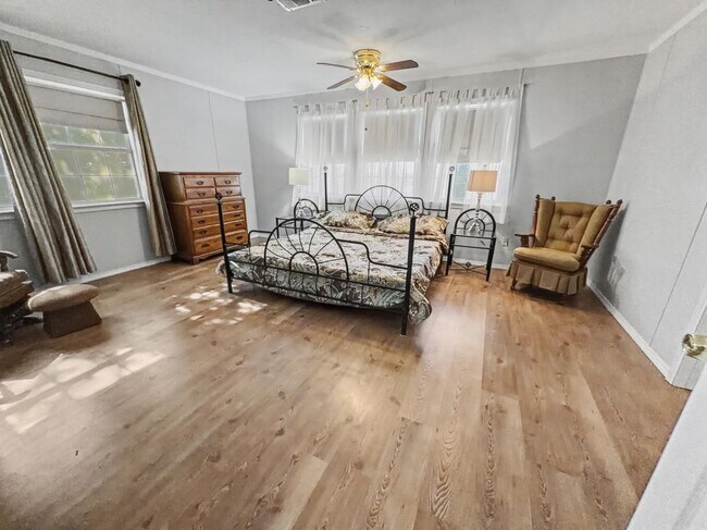 Foto del edificio - 230 FM1283