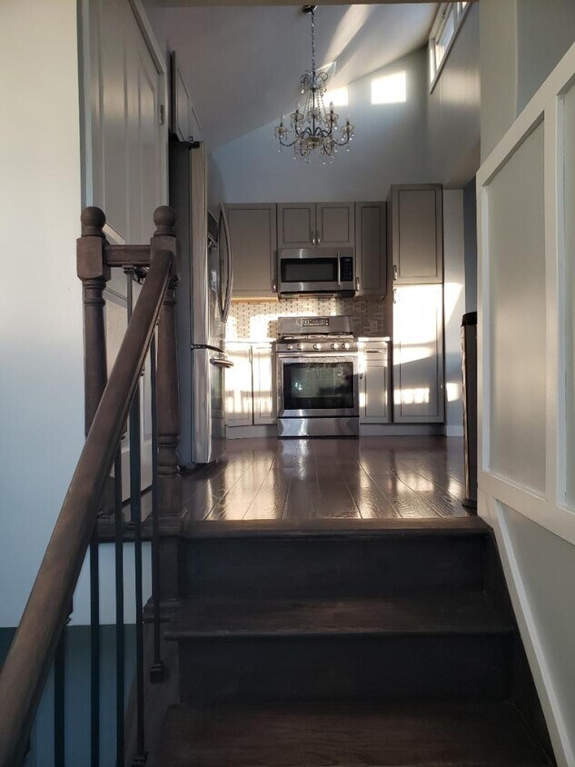 Foto principal - 8387 C Woodhaven Blvd