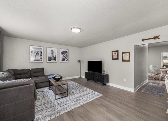 Foto del edificio - 1718 W Dean Ave