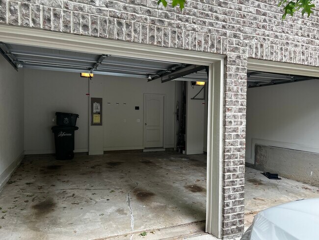 Foto del edificio - 1981 Brightleaf Way