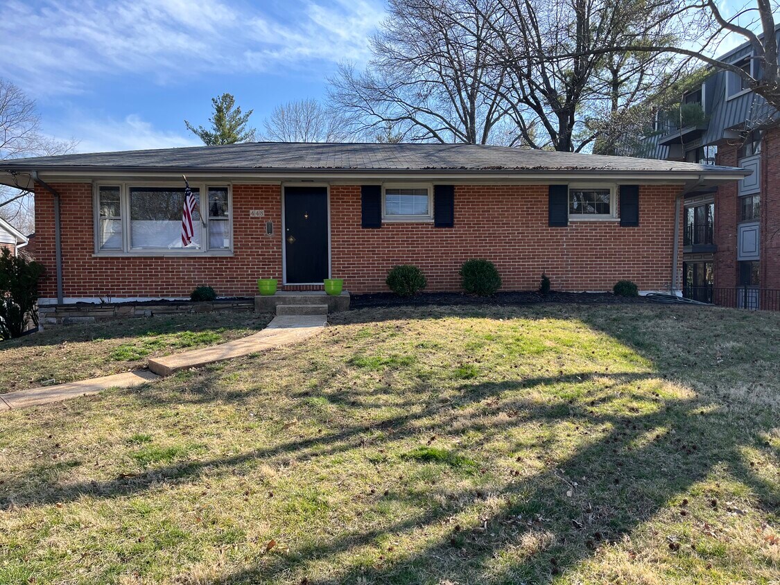 Foto principal - 448 W Adams Ave