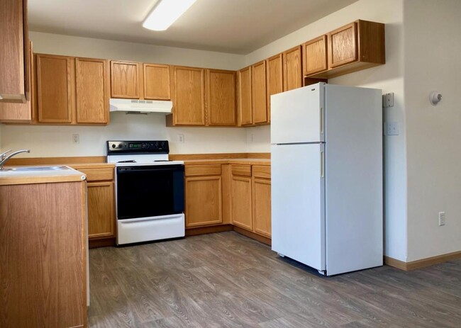 Building Photo - Tiara Apartments - Soldotna